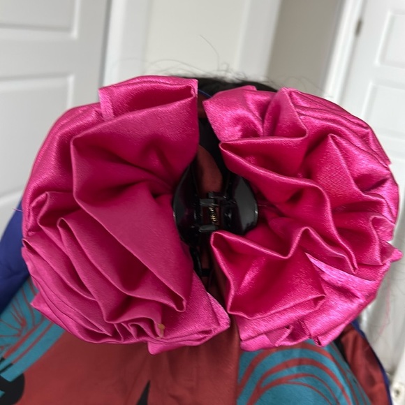 Handma pink satin ruffle flow bow hair clip  Sz XL - Picture 3 of 8